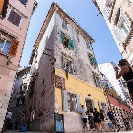 Old Town Central Art *